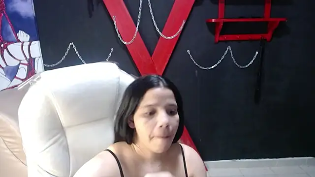 Snapshot of Zalomme chatting on 03/04/26, 02:23 Zalomme online show from 03/04/26, 02:23