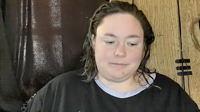 Snapshot of ladylynn13 chatting on 03/22/26, 05:49 ladylynn13 online show from 03/22/26, 05:49