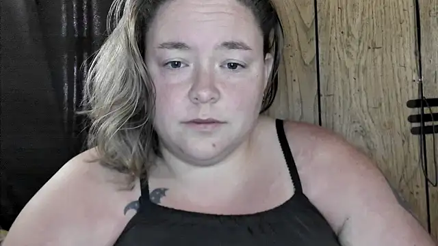 Snapshot of ladylynn13 chatting on 03/28/26, 04:17 ladylynn13 online show from 03/28/26, 04:17