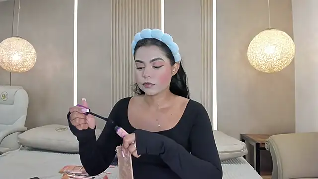 eva lain online show from 07/20/26, 12:07
