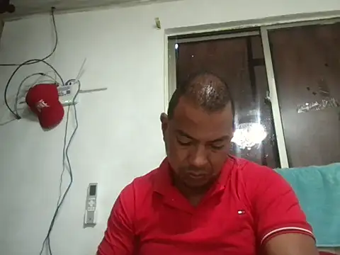 Snapshot of Quillero18 chatting on 02/10/26, 04:11 Quillero18 online show from 02/10/26, 04:11