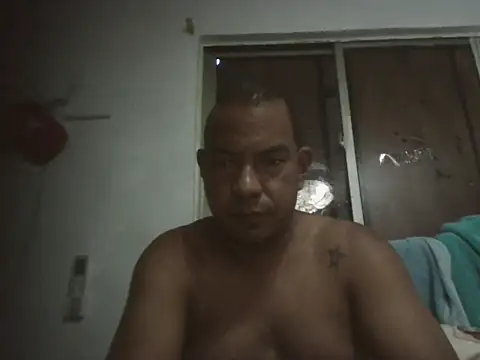 Snapshot of Quillero18 chatting on 02/13/26, 03:41 Quillero18 online show from 02/13/26, 03:41
