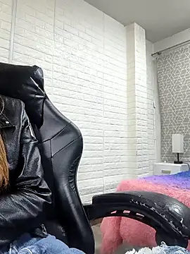 Snapshot of Sara_Love_1 chatting on 04/14/26, 03:12 Sara Love 1 online show from 04/14/26, 03:12