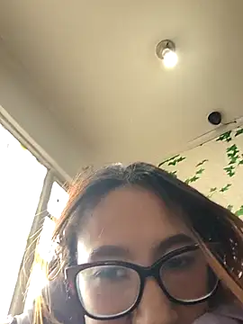 Snapshot of Sara_Love_1 chatting on 04/29/26, 03:16 Sara Love 1 online show from 04/29/26, 03:16