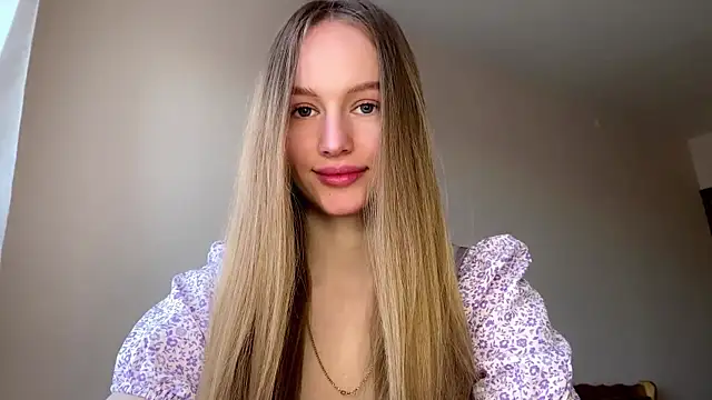 Snapshot of Viktoria_Vibes chatting on 03/16/26, 03:05 Viktoria Vibes online show from 03/16/26, 03:05