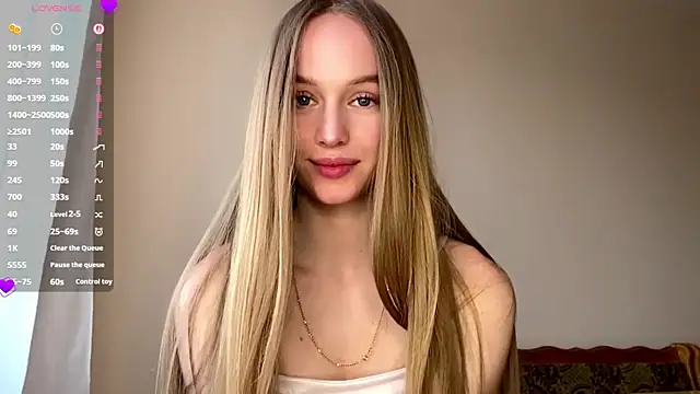 Snapshot of Viktoria_Vibes chatting on 03/25/26, 03:18 Viktoria Vibes online show from 03/25/26, 03:18
