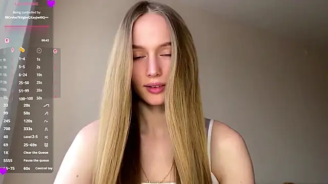 Snapshot of Viktoria_Vibes chatting on 03/29/26, 03:12 Viktoria Vibes online show from 03/29/26, 03:12
