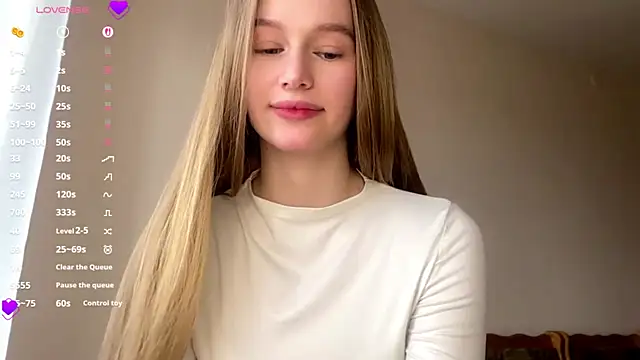 Snapshot of Viktoria_Vibes chatting on 04/17/26, 03:04 Viktoria Vibes online show from 04/17/26, 03:04