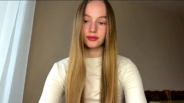 Snapshot of Viktoria_Vibes chatting on 05/15/26, 03:30 Viktoria Vibes online show from 05/15/26, 03:30