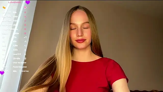 Snapshot of Viktoria_Vibes chatting on 06/12/26, 05:23 Viktoria Vibes online show from 06/12/26, 05:23