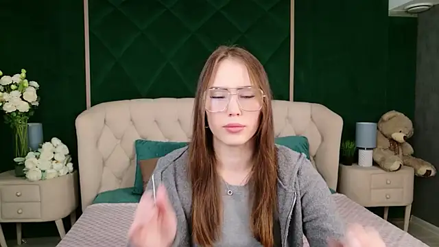 Snapshot of Arielle_Vade chatting on 04/22/26, 05:10 Arielle Vade online show from 04/22/26, 05:10
