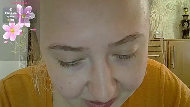 Snapshot of CurvyWild_Lady30 chatting on 04/12/26, 10:20 CurvyWild Lady30 online show from 04/12/26, 10:20