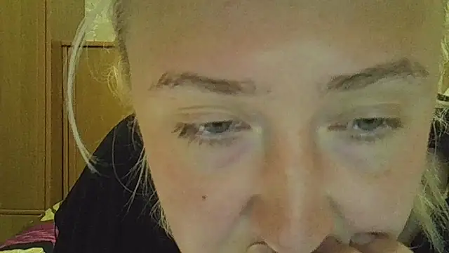 Snapshot of CurvyWild_Lady30 chatting on 05/31/26, 09:38 CurvyWild Lady30 online show from 05/31/26, 09:38