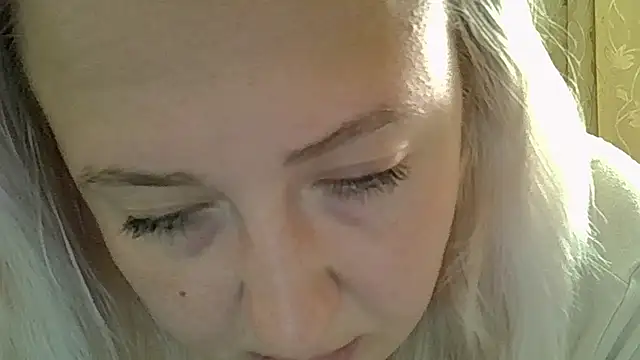 Snapshot of CurvyWild_Lady30 chatting on 06/10/26, 11:31 CurvyWild Lady30 online show from 06/10/26, 11:31