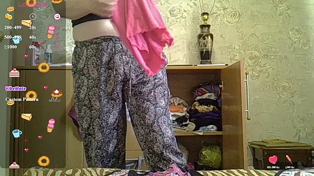 CurvyWild Lady30 online show from 06/18/26, 10:52