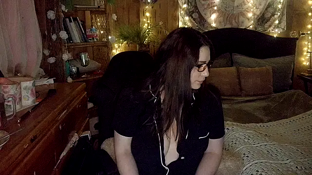 Snapshot of VelvetBrunetteXo chatting on 03/21/26, 10:31 VelvetBrunetteXo online show from 03/21/26, 10:31