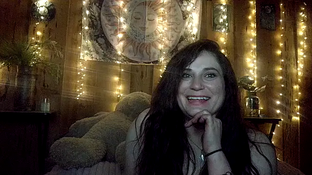 Snapshot of VelvetBrunetteXo chatting on 04/10/26, 02:06 VelvetBrunetteXo online show from 04/10/26, 02:06