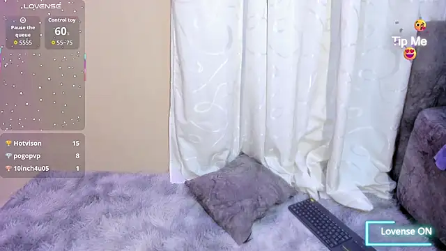 velaryluxurii online show from 05/05/26, 03:25
