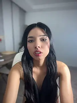 jadelaurent online show from 07/16/26, 12:05