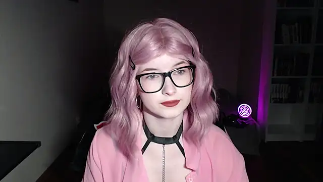 Snapshot of LunaXcherry chatting on 03/04/26, 05:41 LunaXcherry online show from 03/04/26, 05:41