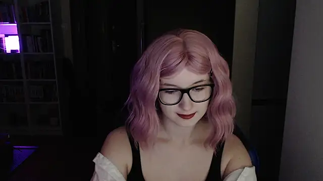 Snapshot of LunaXcherry chatting on 03/23/26, 05:39 LunaXcherry online show from 03/23/26, 05:39