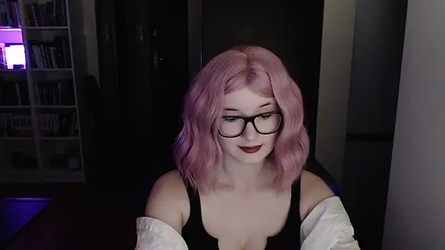 Snapshot of LunaXcherry chatting on 03/24/26, 06:46 LunaXcherry online show from 03/24/26, 06:46