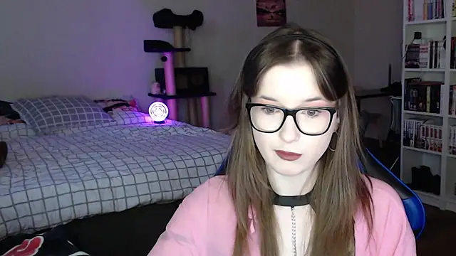 Snapshot of LunaXcherry chatting on 03/31/26, 04:40 LunaXcherry online show from 03/31/26, 04:40