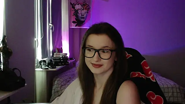 Snapshot of LunaXcherry chatting on 04/13/26, 04:45 LunaXcherry online show from 04/13/26, 04:45