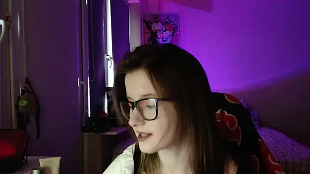 Snapshot of LunaXcherry chatting on 04/16/26, 04:52 LunaXcherry online show from 04/16/26, 04:52