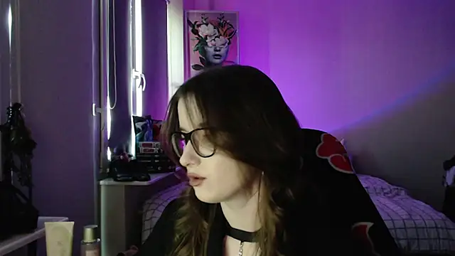 Snapshot of LunaXcherry chatting on 04/21/26, 05:06 LunaXcherry online show from 04/21/26, 05:06