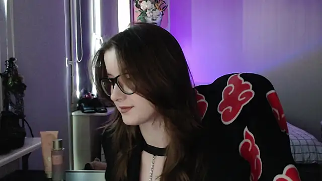 Snapshot of LunaXcherry chatting on 04/22/26, 04:41 LunaXcherry online show from 04/22/26, 04:41
