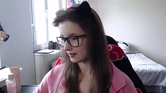 Snapshot of LunaXcherry chatting on 06/13/26, 11:08 LunaXcherry online show from 06/13/26, 11:08