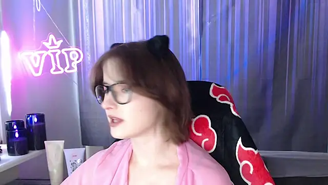 LunaXcherry online show from 07/23/26, 04:49