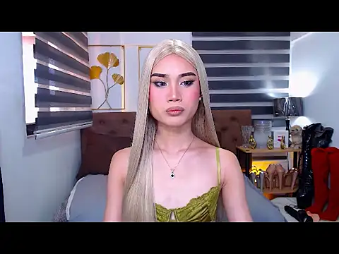 JuicyCockThea online show from 05/01/26, 03:33