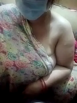 Snapshot of Simran_008 chatting on 03/30/26, 10:33 Simran 008 online show from 03/30/26, 10:33