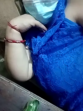 Snapshot of Simran_008 chatting on 04/15/26, 08:20 Simran 008 online show from 04/15/26, 08:20