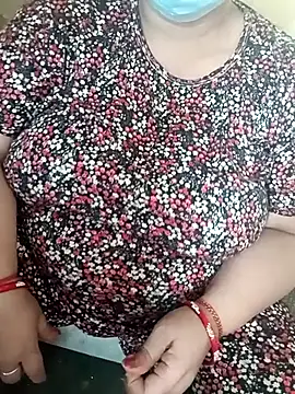 Snapshot of Simran_008 chatting on 04/18/26, 03:54 Simran 008 online show from 04/18/26, 03:54