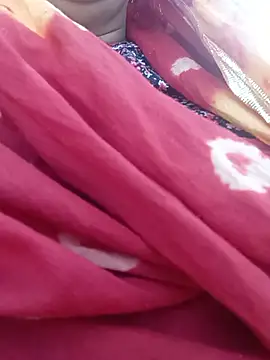 Snapshot of Simran_008 chatting on 06/02/26, 12:51 Simran 008 online show from 06/02/26, 12:51