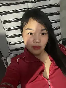 Snapshot of Strawberry-wet chatting on 02/21/26, 01:45 Strawberry-wet online show from 02/21/26, 01:45