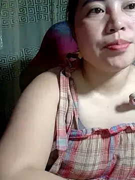 Snapshot of yun_2006 chatting on 04/07/26, 12:38 yun 2006 online show from 04/07/26, 12:38