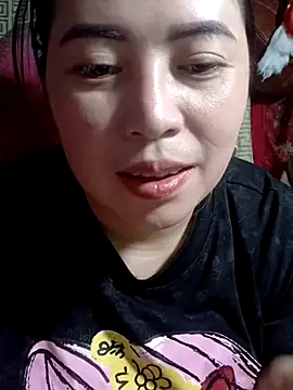 Snapshot of yun_2006 chatting on 04/24/26, 12:51 yun 2006 online show from 04/24/26, 12:51
