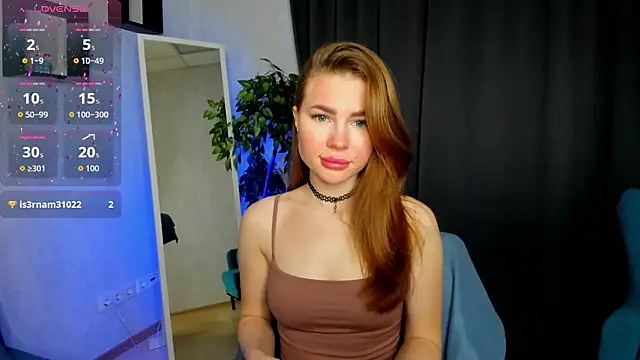 Snapshot of little__isabel chatting on 04/07/26, 01:28 little isabel online show from 04/07/26, 01:28