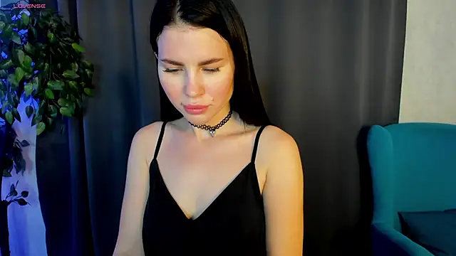 Snapshot of little__isabel chatting on 06/12/26, 08:02 little isabel online show from 06/12/26, 08:02