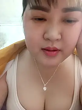 Snapshot of Kee-kimlee chatting on 03/09/26, 04:49 Kee-kimlee online show from 03/09/26, 04:49