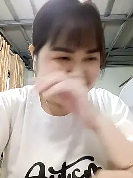 Snapshot of Kee-kimlee chatting on 03/18/26, 05:43 Kee-kimlee online show from 03/18/26, 05:43
