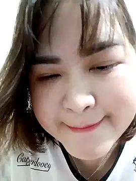 Snapshot of Kee-kimlee chatting on 03/19/26, 01:37 Kee-kimlee online show from 03/19/26, 01:37
