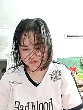Snapshot of Kee-kimlee chatting on 03/27/26, 03:23 Kee-kimlee online show from 03/27/26, 03:23