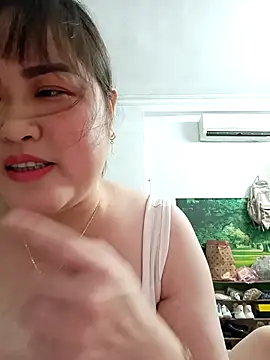 Snapshot of Kee-kimlee chatting on 04/01/26, 01:41 Kee-kimlee online show from 04/01/26, 01:41