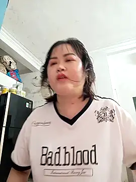 Snapshot of Kee-kimlee chatting on 04/10/26, 01:55 Kee-kimlee online show from 04/10/26, 01:55
