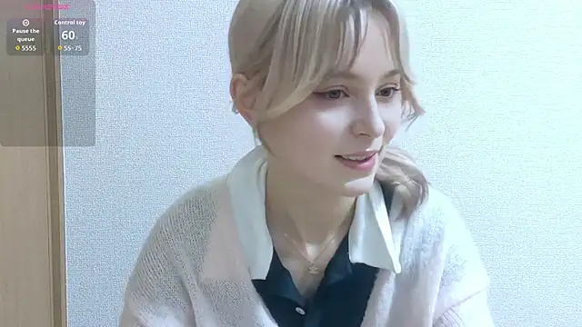Snapshot of e_ri_ka93 chatting on 05/31/26, 10:44 e ri ka93 online show from 05/31/26, 10:44